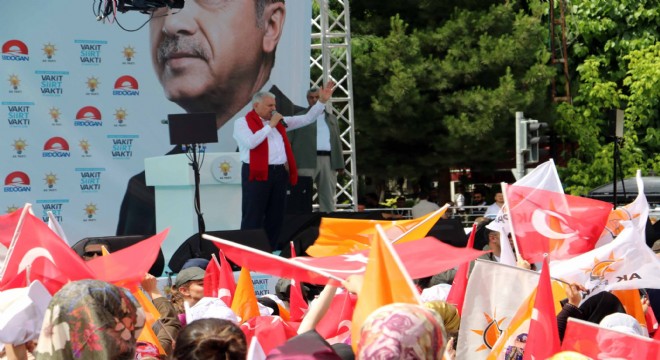 “Yolları böleriz ama Türkiye'yi böldürtmeyiz”