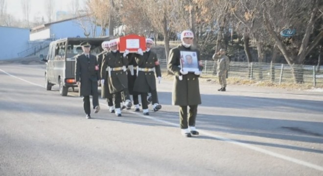 Zehirlenerek Erzurum'a sevk edilen asker şehit düştü
