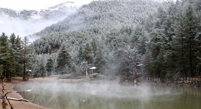 Zigana'ya kar düştü