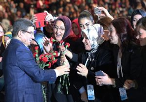 ‘Başörtüsü dışlandığı her kapıdan içeri girdi'
