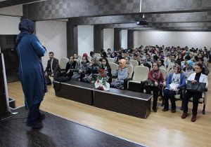 Aksoy güvenli internet kullanımını anlattı