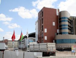 Azerbaycan'dan Kars'a Modern Okul 