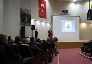 Barutçu eğitimcilere ‘nezaketi' anlattı