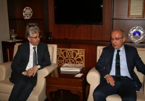 Bakan Elvan'dan facebook ve twitter açıklaması