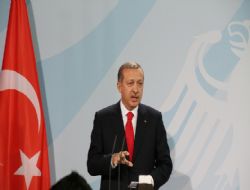 ‘Biz milletimizin hizmetkarıyız'