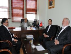 Başkonsolos Kılıçhan'dan Üniversite ziyareti