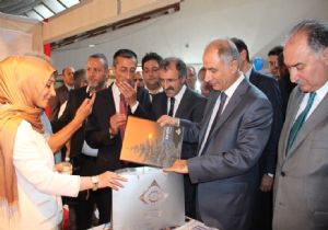 Bakan Ala Başkent'te dadaşlarla buluştu