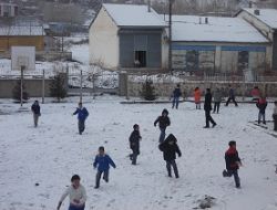 Büyüklere çile, öğrenciye eğlence