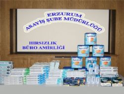 Çaldıkları mallarla yakalandılar