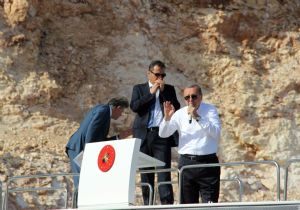 ‘Bizim tek kıblemiz var, o da Mekke'de'