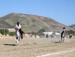 Ciritte Bayburt Üniversitesi damgası