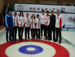 Curlingçilere malzeme desteği