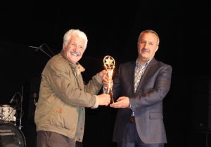 Eyvah Eyvah 3'e Dadaş ödülü