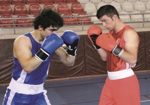 15 ülke boksörleri Erzurum'da buluştu