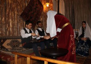 Dünya'ya ‘Karakız' oynattılar