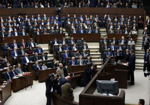 ‘Davası Büyük Olanların Yardımcısı  Hak'tır'