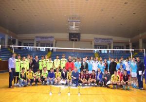 Filede şampiyon'un adı : Erzurum Lisesi