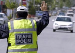 Gölbaşı'nda zincirleme trafik kazası: 3 yaralı