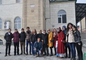 Gençlik İbrahim Hakkı'yı öğrendi