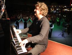 Uğurlu müzik ziyafeti sundu