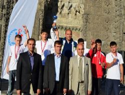 Güreşte dadaş fırtınası