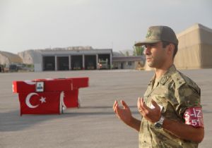 Şehitler dualarla uğurlandı