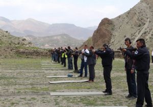 Hedefi 12'den vurdular