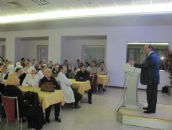 Hastane çalışanlarına nezaket dersi