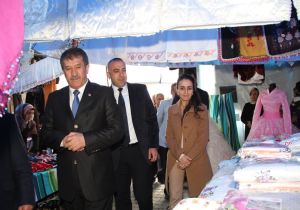 İhtiyaçlı öğrenciler için kermes düzenlediler
