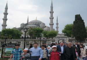 Hayırseverler öğrencileri sevindirdi