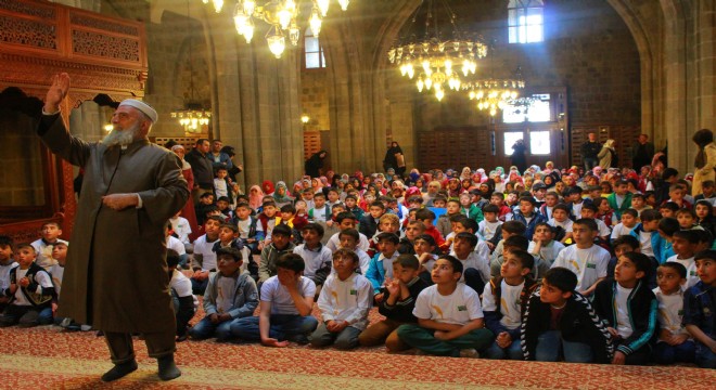 İlkokul öğrencileri EDEP'le Cami'de buluştu