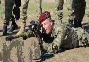 Dadaş paşa siperde