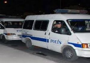 İspir'de darbe girişimi kutlamasına 5 gözaltı