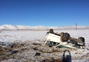 Kamyonet şarampole yuvarlandı: 8 yaralı