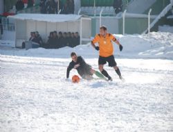 Karsspor kendi evinde yara aldı 