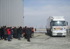 Erzurum'dan Suriyeli Mültecilere 2 TIR yardım