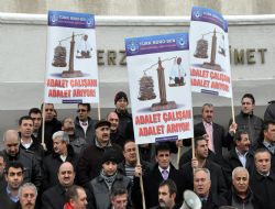 Kamu-Sen'den zam protestosu