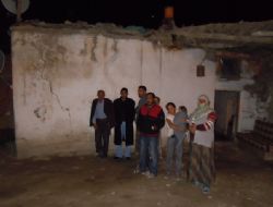 Geceyi dışarıda geçirdiler