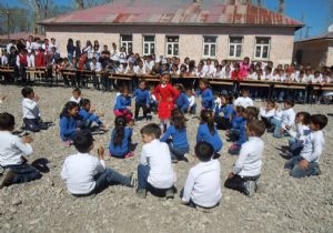 Karaçoban'da 23 Nisan coşkusu