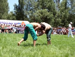 200 pehlivan çayıra çıktı