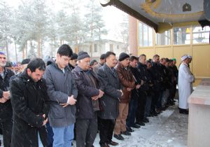 Karakaya için gıyabi cenaze namazı kılındı