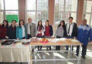 Erzurum Lisesi'nden ‘Sevgi Evleri' Kermesi