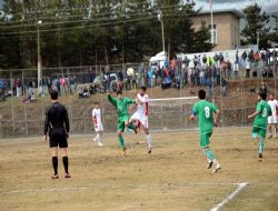 Karsspor deplasmanda gelip geldi 
