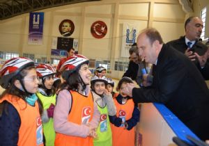 Kış sporları eğitim projesi devam ediyor
