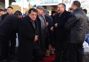 Kur'an'a el basarak barıştılar