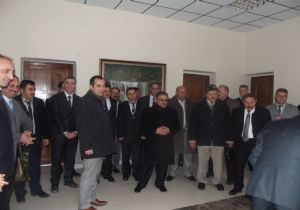Kaymakam Taşolar'a sürpriz kutlama