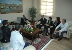 Altıparmak'tan fahri konsolos önerisi