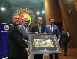‘Bu millete hizmetkar olmaya geldik'