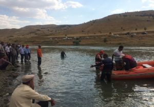 Murat'ta boğulan gencin cesedine ulaşıldı