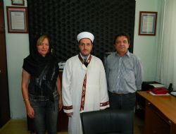 Misafirliğe geldiler, İslam'ı seçtiler